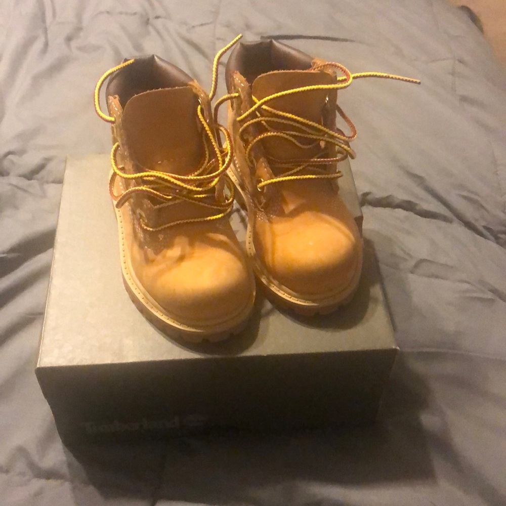 Toddler boys Timberland Boots Size 5